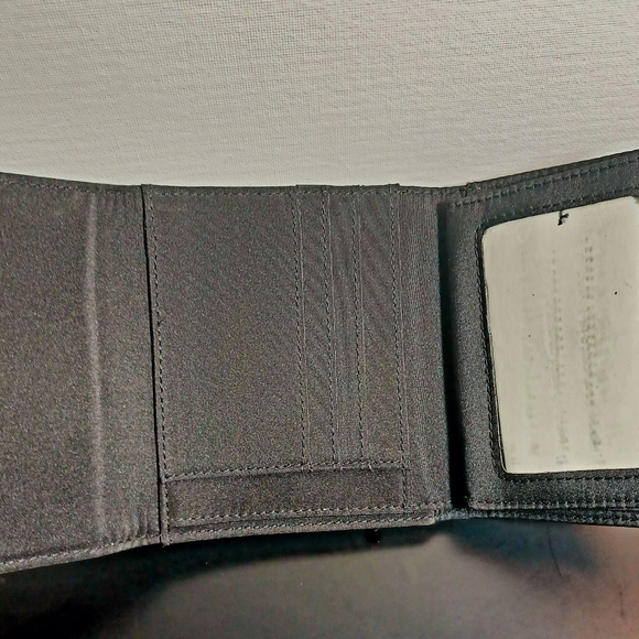 BB trifold wallet black and grey - Picture 4 of 5